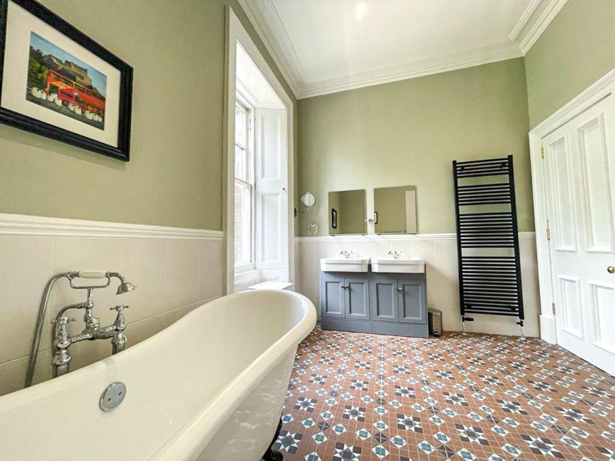Remarkable 5Br Townhouse With Garden, Sleeps 12 Edinburgh Luaran gambar